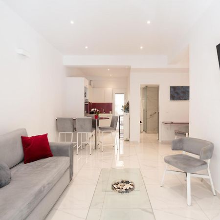 Sophisticated Modern Apt In Athens Center Exteriér fotografie